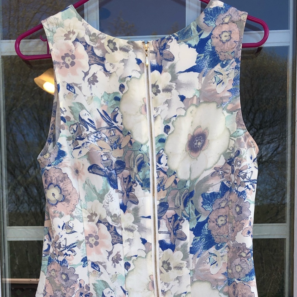 Floral Dress - Picture 4 of 6